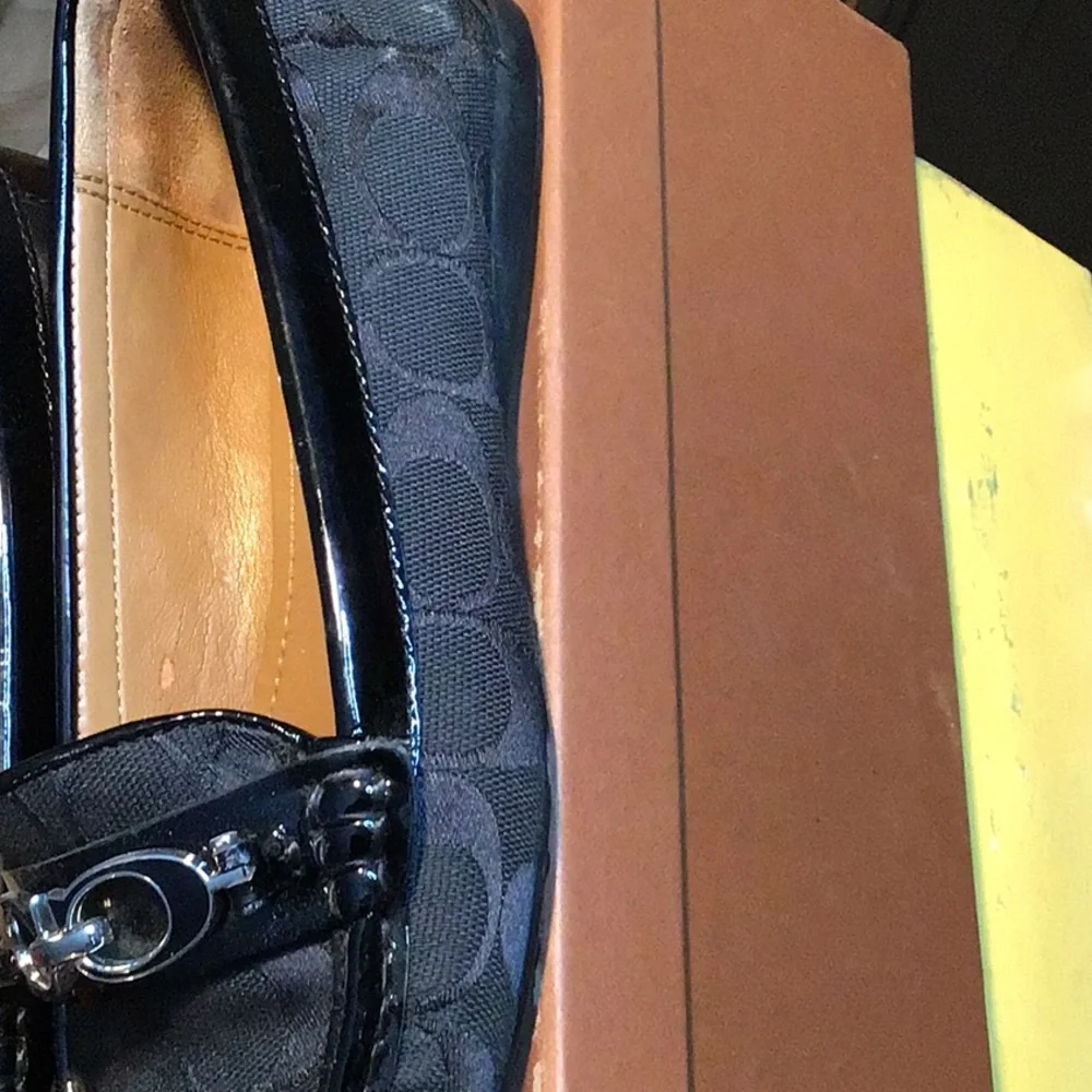 Coach Fortunata 12 CM Signature With Patten Leather - Picture 3 of 6